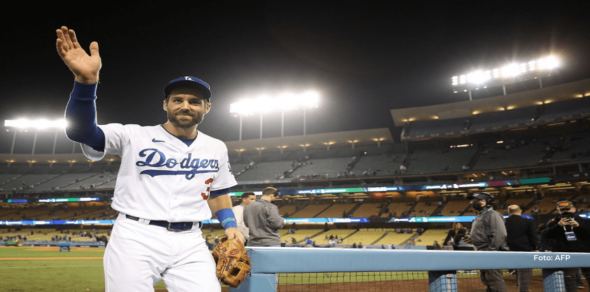 Taylor mantiene vivos a Dodgers con triunfo 11×2 ante Bravos en Grandes Ligas