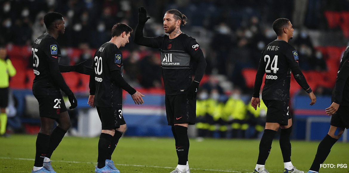 Ramos anotó su primer gol en Ligue One y el PSG goleó al Reims en regreso de Messi