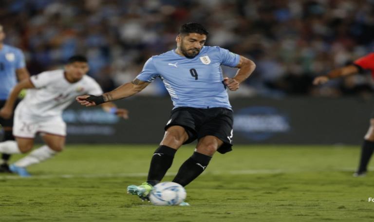 Uruguay golea y se aferra a puestos de clasificación - CONMEBOL