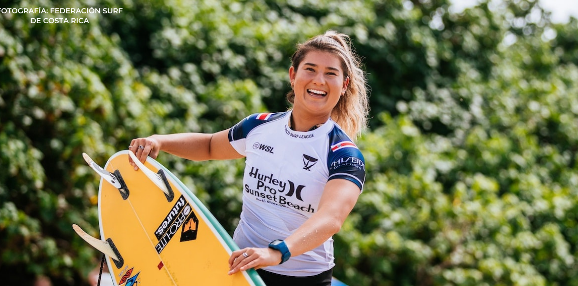 ¡ Orgullo Nacional! Surfista Brisa Hennessy lidera el ranking de la World Surf League