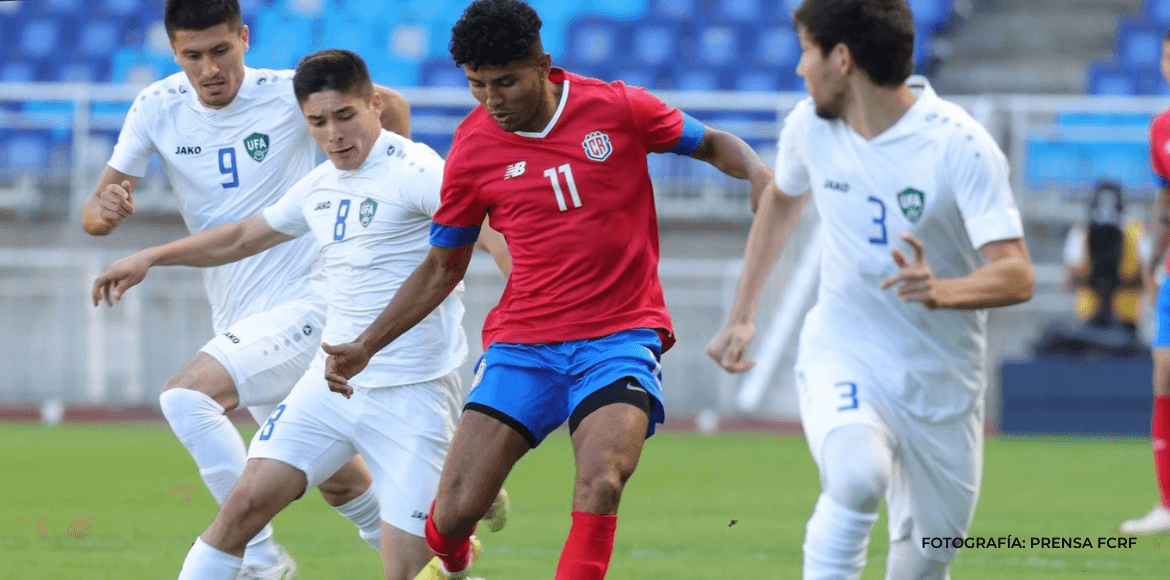 Costa Rica venció a Uzbekistán con remontada agónica