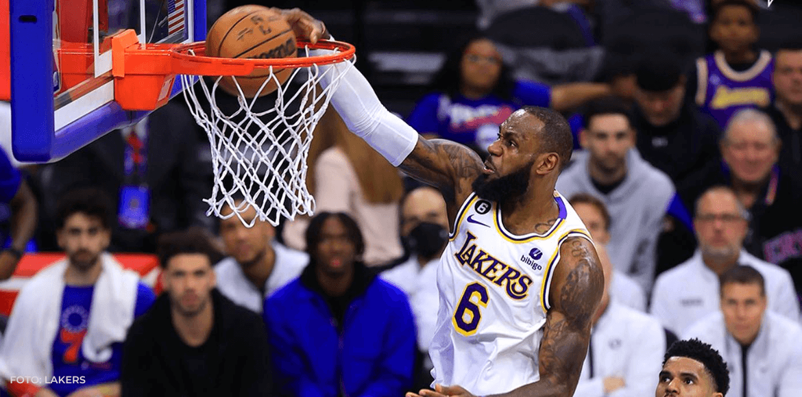 Los Lakers caen en la prórroga en Boston y claman contra el arbitraje
