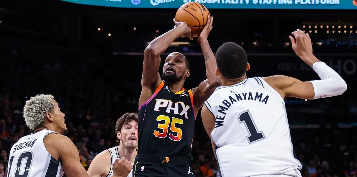 Wembanyama guía a los Spurs en triunfo sobre los Suns de Durant en la NBA